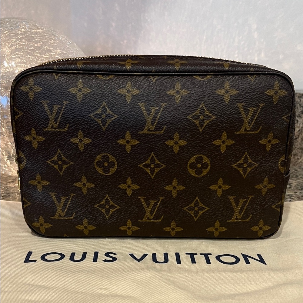 Louis Vuitton Monogram Trousse Toilette 23